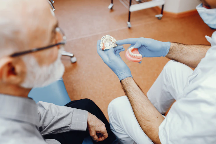 Como escolher o melhor tipo de prótese dentária em Eunápolis?