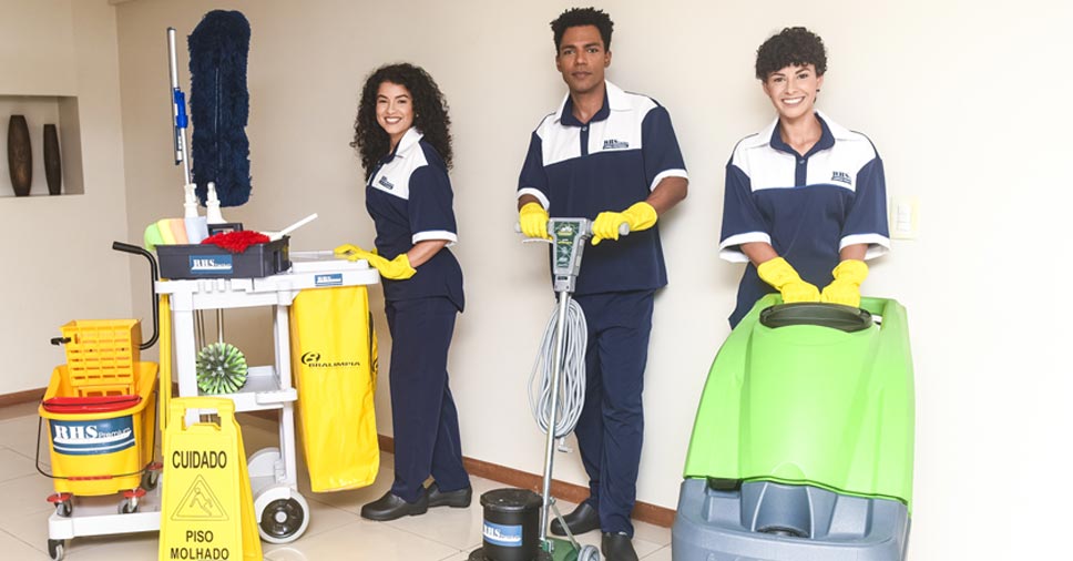 Terceirização de limpeza: 6 motivos para contratar o serviço