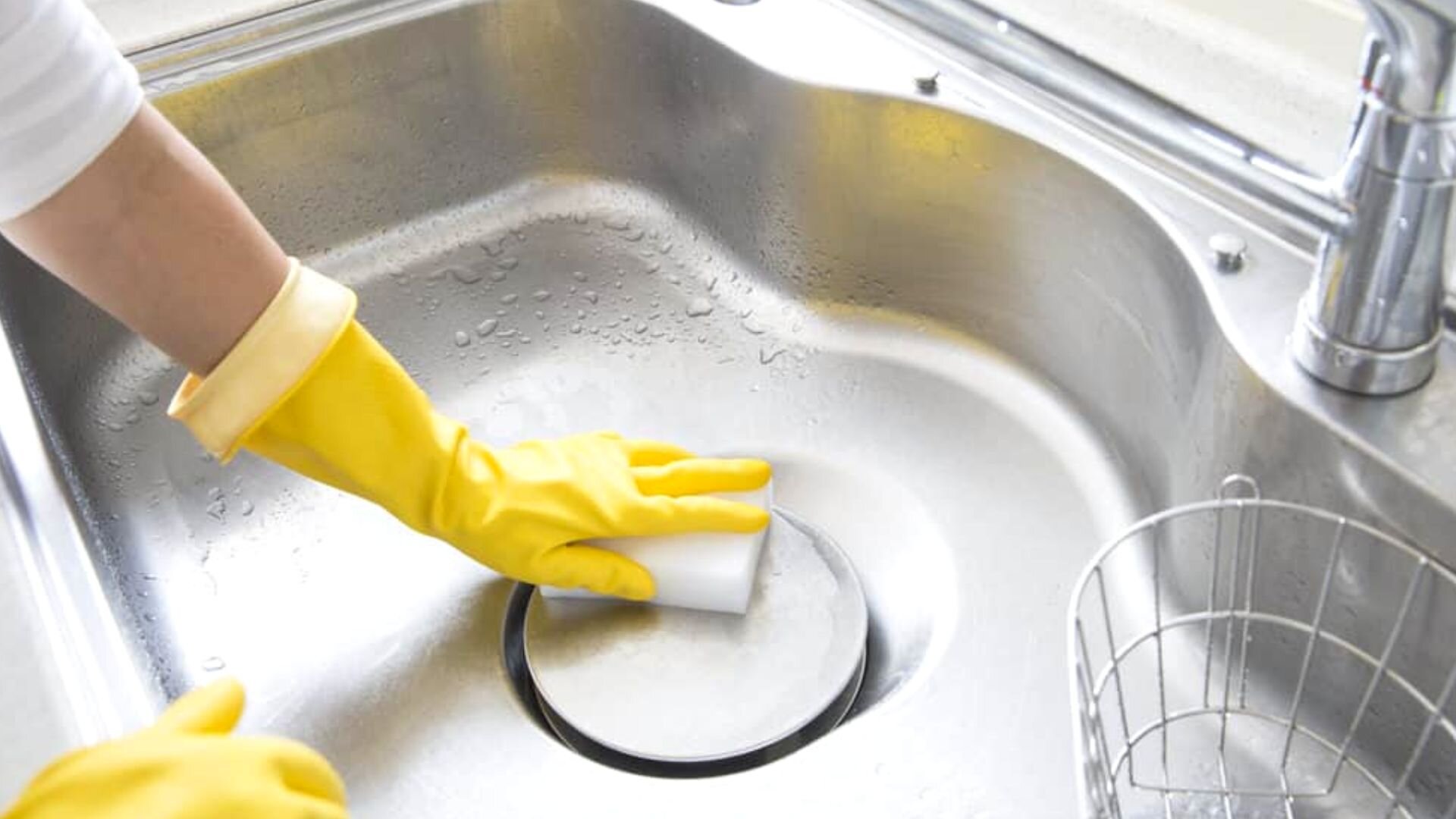 Natural DIY Remedies For Blocked Drains ‐ Woolf Plumbing